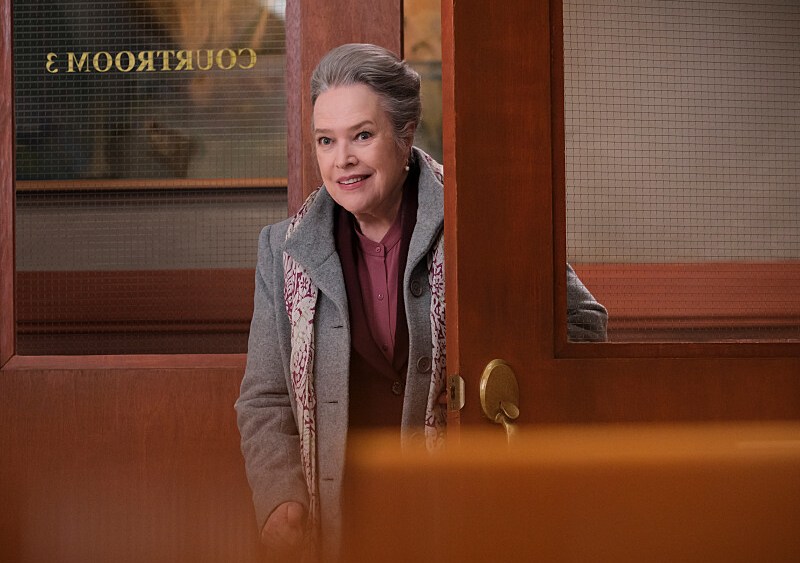 Le redémarrage de CBS de Kathy Bates est intelligent