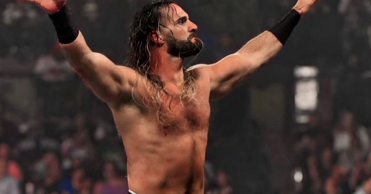 Seth Rollins lutte après SmackDown, son premier match depuis juillet