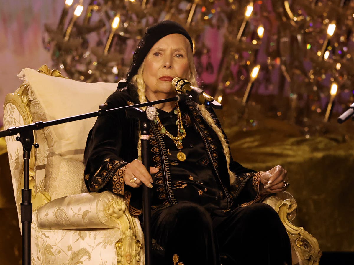 Joni Mitchell lance une attaque en trois mots contre Donald Trump