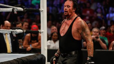 La légende de la WWE, The Undertaker, fait équipe avec Trump dans un message aux électeurs : « Choisissez judicieusement »