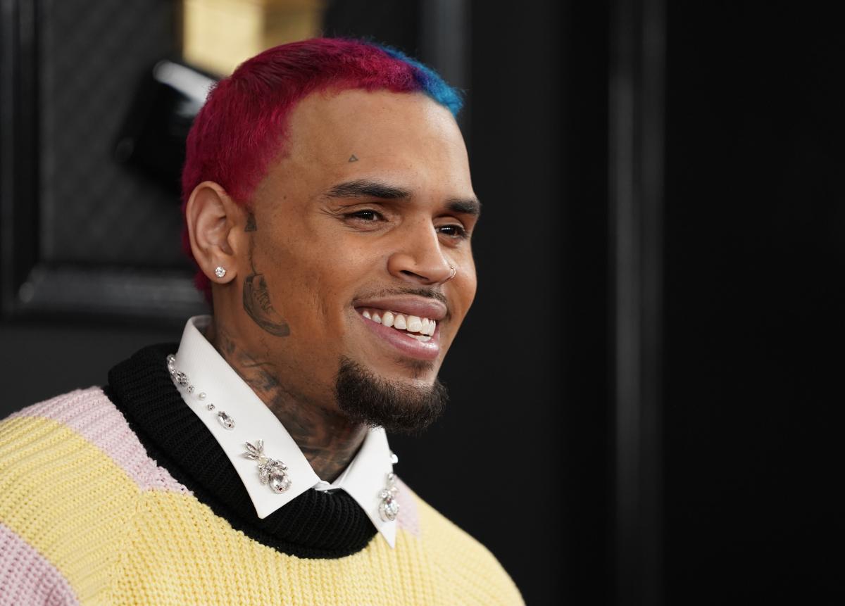 Le nouveau documentaire de Chris Brown retrace des années d’allégations d’abus contre le chanteur, de l’agression de Rihanna à l’accusation de viol de Jane Doe sur le yacht de Sean ‘Diddy’ Combs