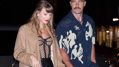 Les fans de Taylor Swift disent que son look de soirée en corset de velours présente un tas d’œufs de Pâques de réputation