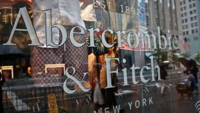 L’ancien PDG d’Abercrombie & Fitch, Mike Jeffries, fait face à des accusations fédérales de trafic sexuel