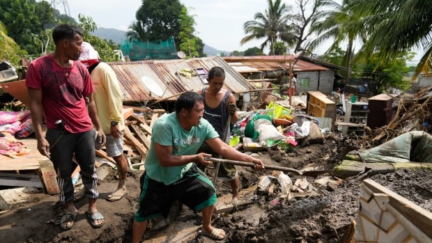 Aux Philippines, le bilan des inondations et des glissements de terrain s’alourdit après la tempête tropicale Trami