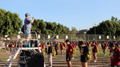 Les étudiants sont prêts à « commencer » avec les Black Eyed Peas au spectacle de mi-temps de l’East LA Classic