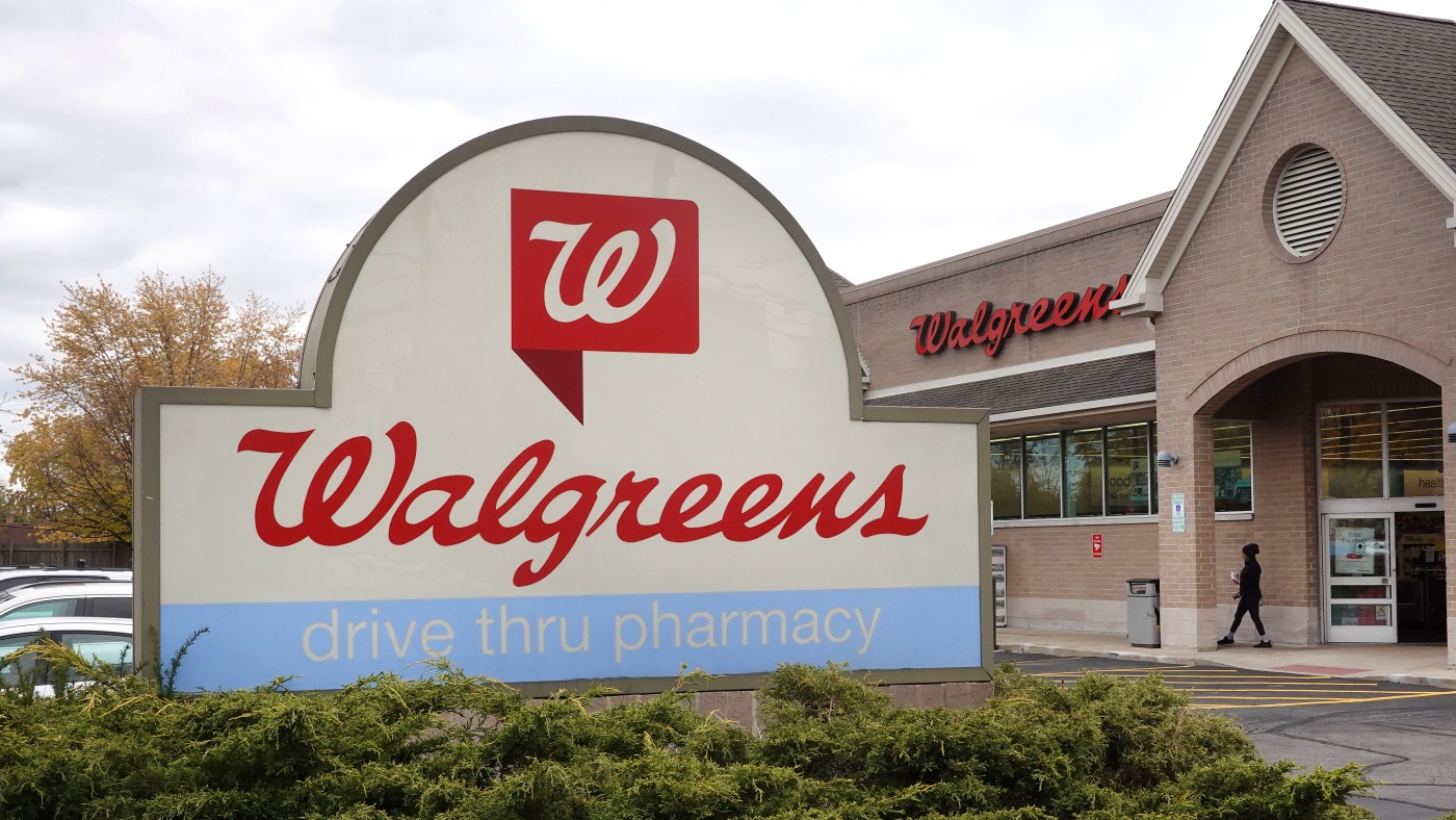 Walgreens ferme des magasins ; CVS annonce des licenciements. Voici pourquoi : NPR