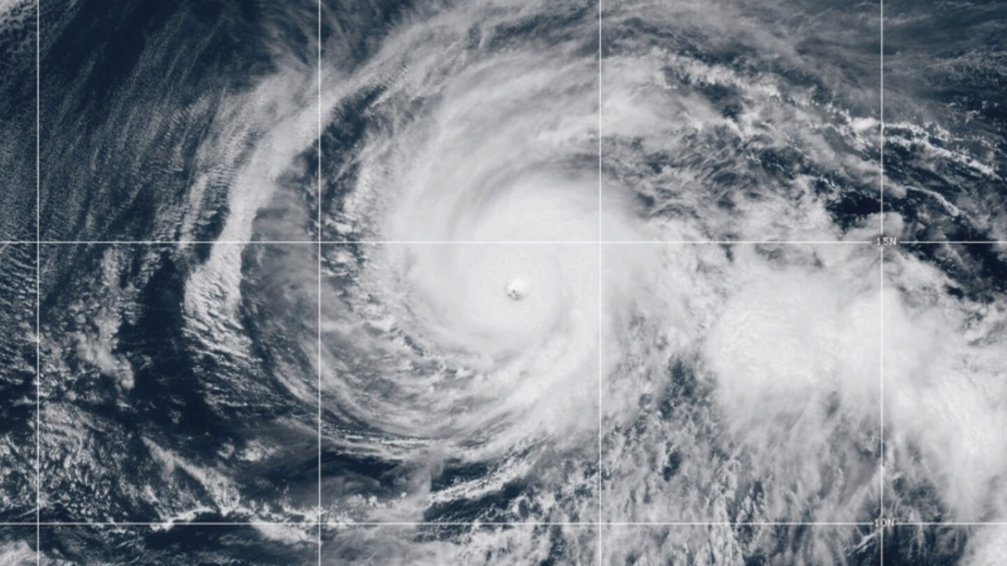 L’ouragan Kristy passe en catégorie 5 dans le Pacifique