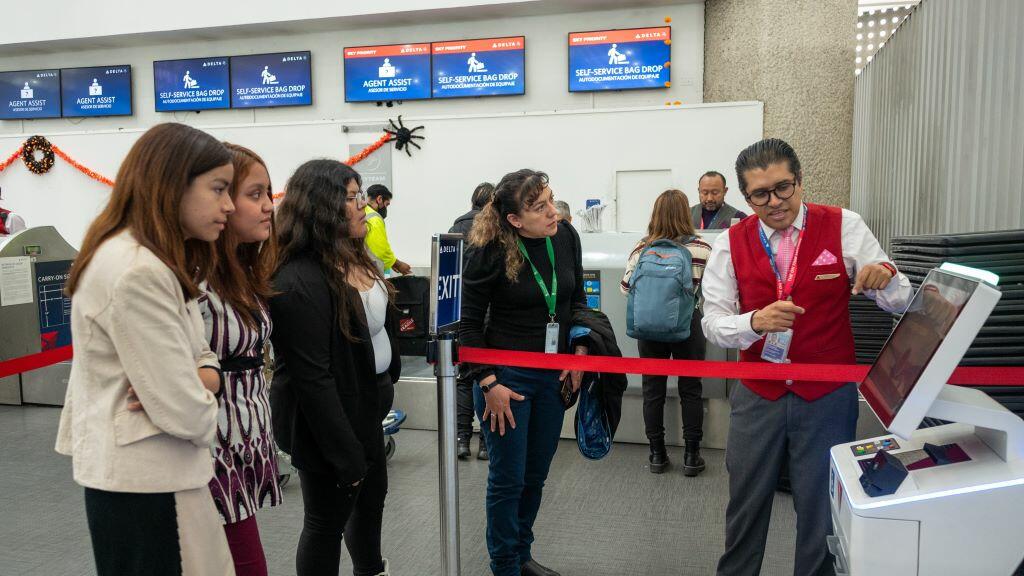 Delta et Aeroméxico collaborent à l’initiative inaugurale d’observation laborale afin de renforcer les jeunes pour l’avenir.