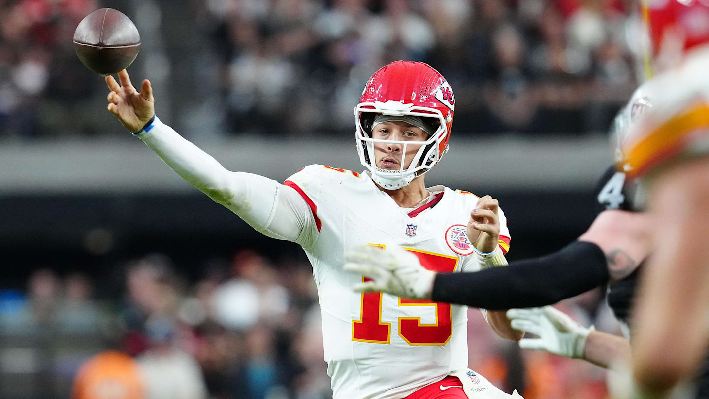 Les Chiefs donnent enfin sa chance à leur bien-aimé WR avec un mouvement surprise de la liste avant le match des Bucs