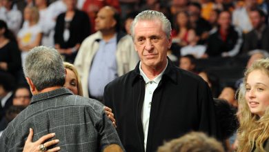 Les Lakers annoncent que Pat Riley recevra enfin une statue devant l’arène Crypto.com