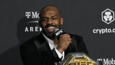 Jon Jones : Tom Aspinall a été « tellement connard que je ne veux pas faire affaire avec lui »