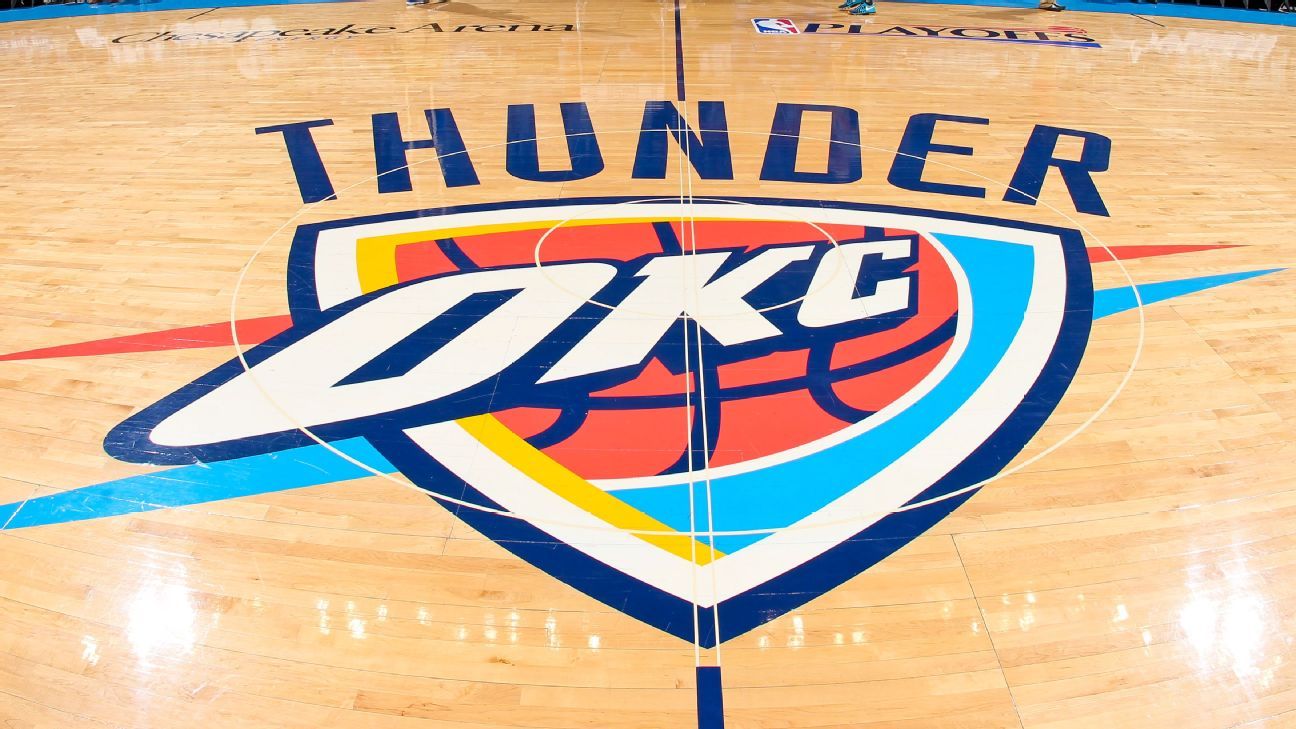 Thunder recrute Branden Carlson pour renforcer la zone avant entravée