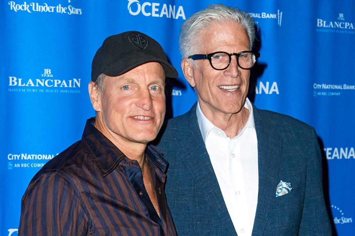 L’une des « histoires » préférées de Ted Danson implique que Woody Harrelson est en retard à la répétition – et a ensuite la meilleure excuse de tous les temps