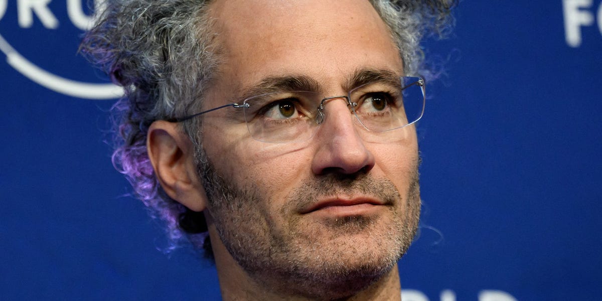 Le PDG de Palantir, Alex Karp, se moque des haineux après un rapport sur les bénéfices robuste