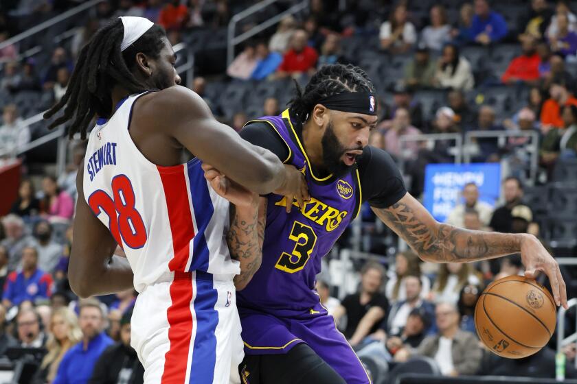 Anthony Davis et LeBron James ne peuvent pas masquer les problèmes des Lakers lors de la défaite contre les Pistons