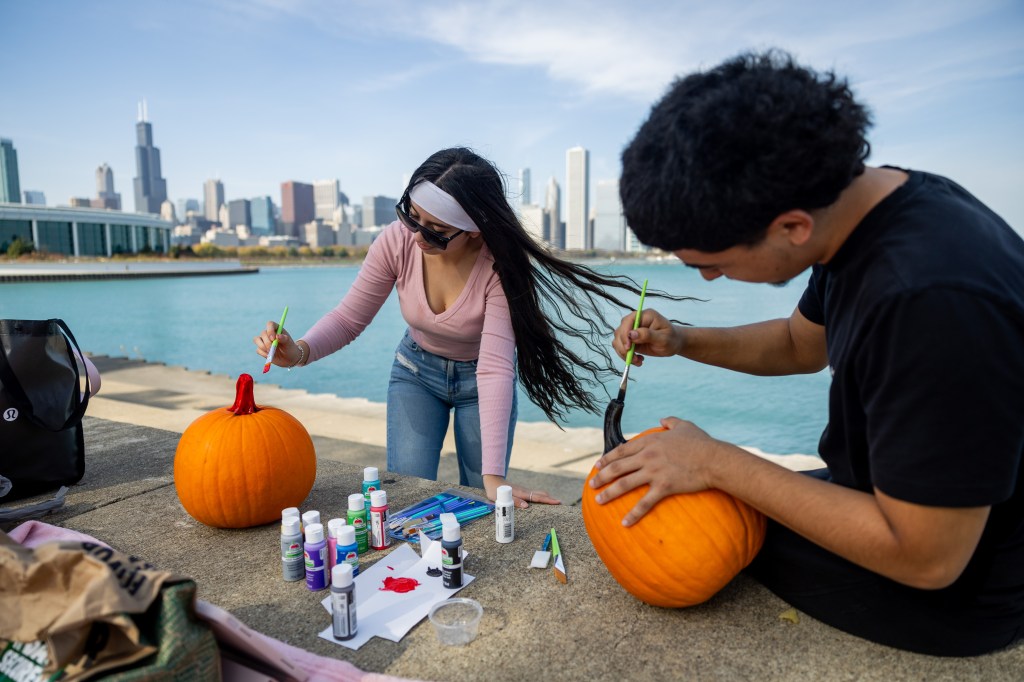 Chicago a battu le record de chaleur quotidien du 29 octobre, renversant le précédent record établi depuis plus d’un siècle en 1901.