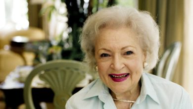 Le timbre Betty White sera publié en 2025, selon le service postal