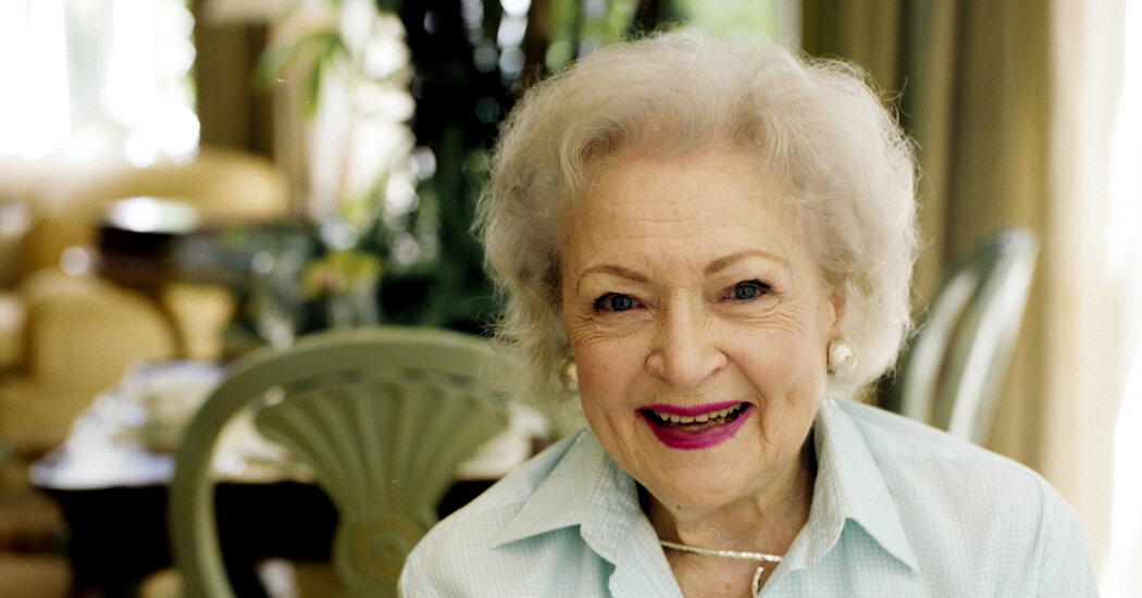 Le timbre Betty White sera publié en 2025, selon le service postal