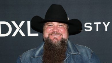 Sundance Head, vainqueur de The Voice, transporté par avion à l’hôpital après avoir été abattu dans son ranch au Texas