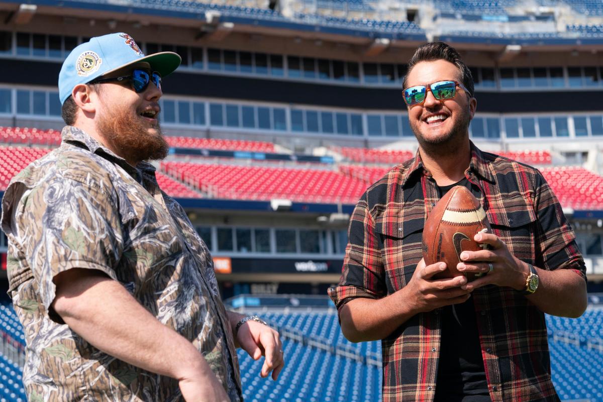 « Luke Bryan et Peyton Manning font équipe pour l’émission spéciale ‘It’s All Country' ». Voici comment regarder :