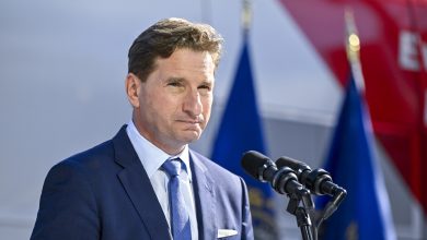 Dean Phillips, ancien challenger de Biden, se prononce sur le résultat des élections