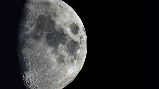 Des échantillons de la face cachée de la Lune montrent l’histoire des anciens volcans