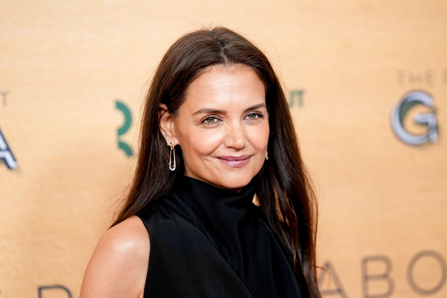 Katie Holmes portait un jean large, les sosies commencent à 29 $ sur Amazon