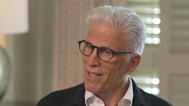 La star de « A Man on the Inside » Ted Danson à propos du vieillissement : « Ne ralentissez pas, continuez, continuez à vivre votre vie »