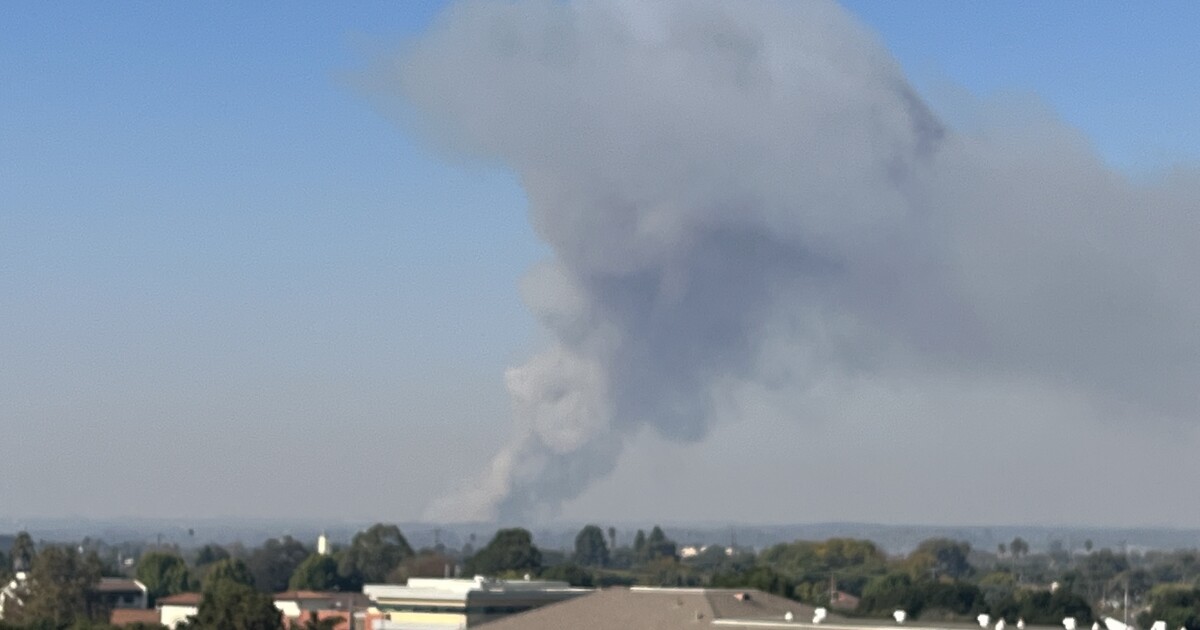 Un incendie brûle 130 acres à la base spatiale de Vandenberg