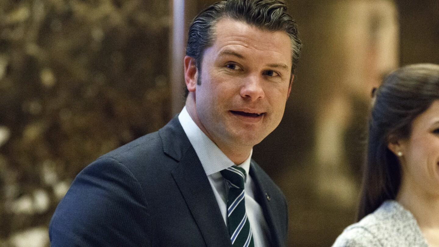 Trump annonce la nomination de Pete Hegseth au poste de secrétaire à la Défense