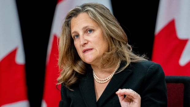 La vice-Première ministre Freeland partage les préoccupations commerciales américaines concernant le Mexique et la Chine