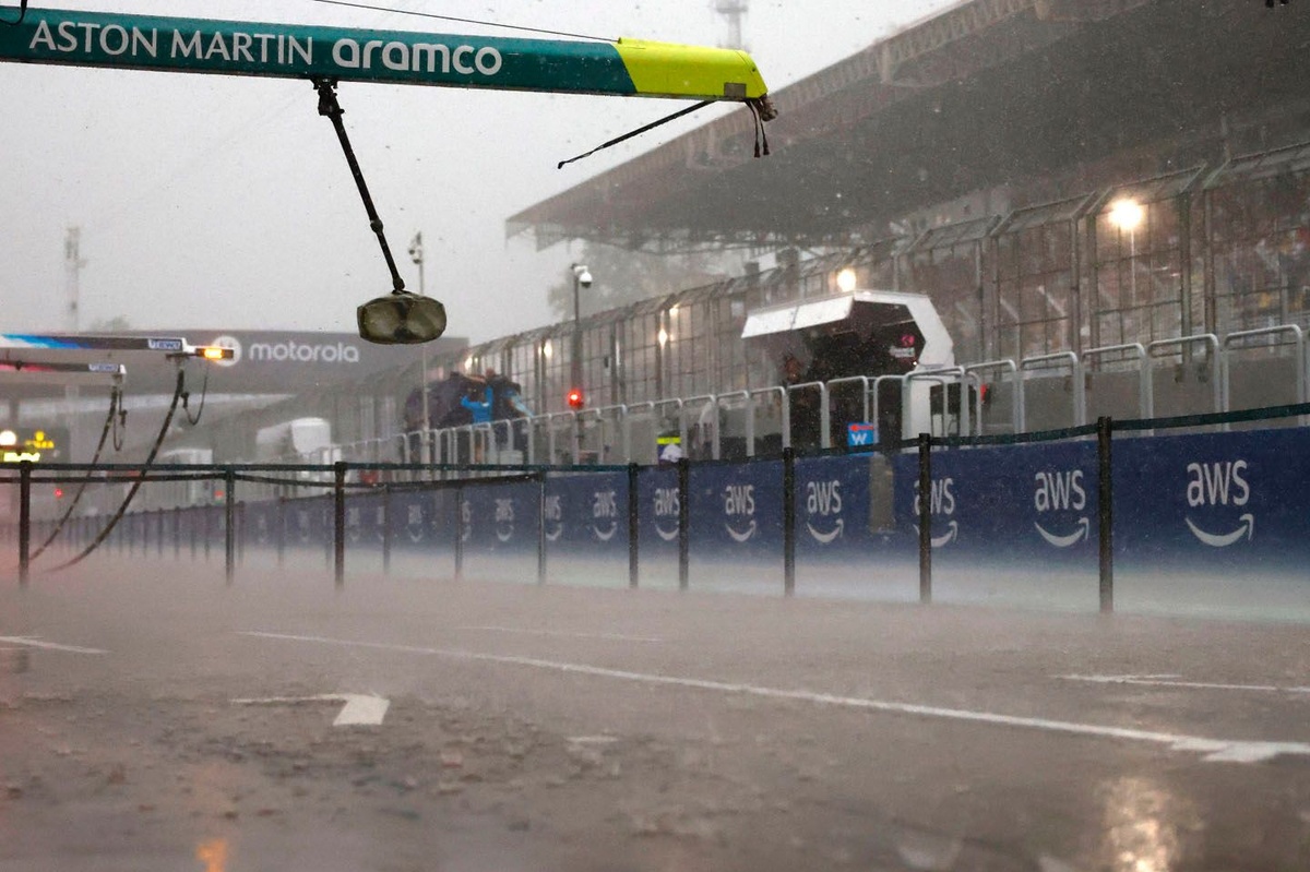 Les qualifications du GP de F1 du Brésil retardées par une forte tempête