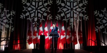 Trudeau a prononcé un discours lors de la fête des Fêtes des libéraux — mais Freeland a volé la vedette