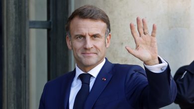 Macron promet de rester au pouvoir jusqu’en 2027 — RT World News