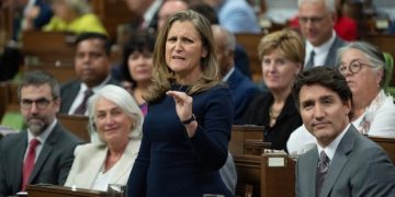 La démission de Freeland met de côté les nouvelles sur le déficit en un jour très étrange pour la politique canadienne