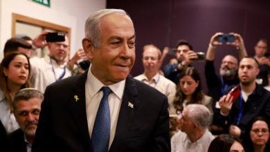 Benjamin Netanyahu commence à témoigner dans son procès pour corruption et qualifie les accusations d' »océan d’absurdité »