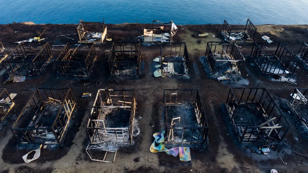Incendie à Canet-en-Roussillon : 281 bungalows détruits, 3 000 vacanciers évacués